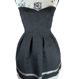Sans Souci Strapless Bandage Mini Dress With Sweetheart Neckline Size XS